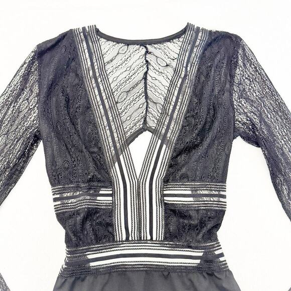 Lulus Black Lace Bodysuit Top Long Sleeve Size XS - Picture 5 of 5